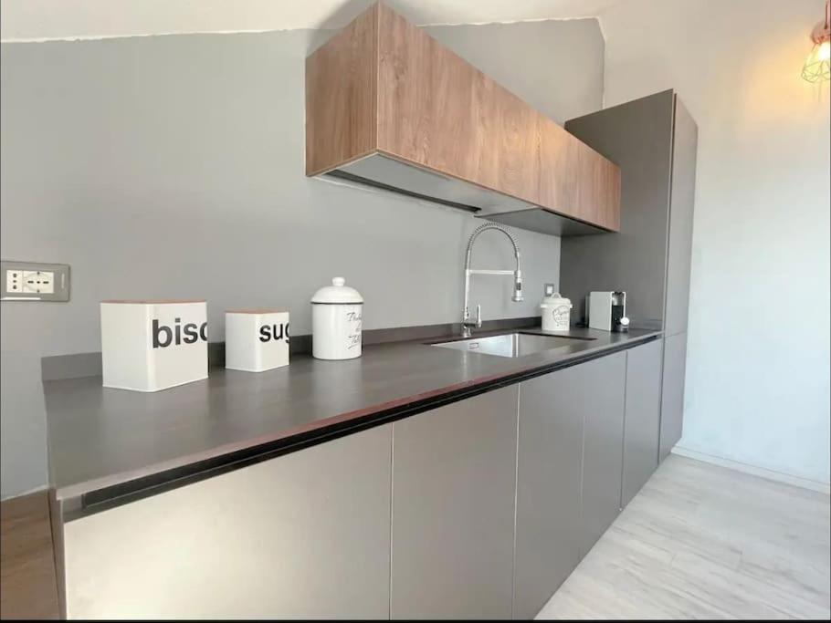 Apartamento Mansarda Vista Mare A Zinola Savona Exterior foto